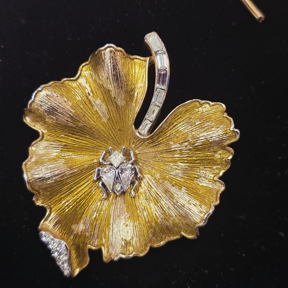 Elegant Gold and Silver Leaf Brooch